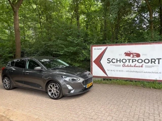 Ford Focus - 518866117-0