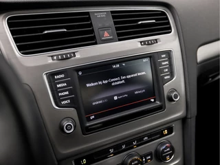 Volkswagen Golf Automaat (APPLE CARPLAY, NAVIGATIE, CLIMATE, TREKHAAK, SPORTSTOELEN, LM VELGEN, PARKEERSENSOREN, NIEUWE APK, CRUISE, NIEUWSTAAT) - afbeelding nr 23