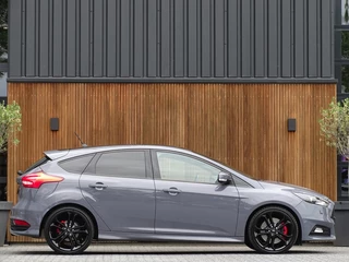 Ford Focus Ford Focus ST MK3 2.0T 289PK / Recaro / Milltek / Airtac / LED - afbeelding nr 3