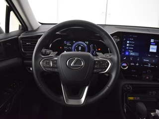 Lexus NX Lexus NX 450h+ AWD Plug in Hybrid Luxury Line | Trekhaak | Stoel en Stuur - afbeelding nr 17