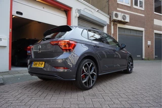 Volkswagen Polo Volkswagen Polo 2.0 TSI GTI Aut7 | PANORAMA | IQ DRIVE | KEYLESS | BEATS | Apple Carplay | Adaptieve cruise control + Lane Departure PLUS (Travel assist) | LED GRILL | Sfeerverlichting - afbeelding nr 10