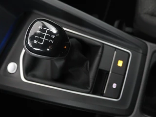 Volkswagen Golf Volkswagen Golf 1.0 TSI Life | Stoel & stuurverwarming | Carplay |  Adaptive cruise | Navigatie | Sfeerverlichting | Full LED | Parkeerhulp | Getint glas - afbeelding nr 18