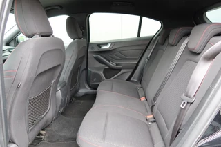 Ford Focus Ford Focus 1.0 EcoBoost ST Line Business 125pk NAVI, Camera, Trekhaak, B&O, Winter pack - afbeelding nr 21