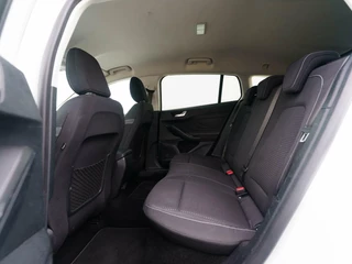 Ford Focus Ford Focus Wagon 1.0 EcoBoost Trend Edition Business | Airco | Navigatie | Trekhaak - afbeelding nr 6
