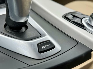 BMW 3 Serie BMW 3-serie 330e 252pk Centennial High Executive | Plug In Hybride | Lage KM NAP ! | Luchtvering | Compleet | NL Auto & Dealeronderhouden | - afbeelding nr 36