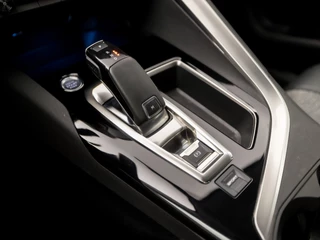Peugeot 5008 Automaat (APPLE CARPLAY, STOELVERWARMING, LEDER, GROOT NAVI, 360 CAMERA, KEYLESS, SPORTSTOELEN, GETINT GLAS, CRUISE, NIEUWE APK, NIEUWSTAAT) - afbeelding nr 11
