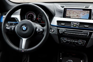 BMW X1 BMW X1 sDrive18i M-Sport M-Pakket /LED/PANODAK/GROOT NAVI/STOELVERW./TREKHAAK/ACC/LEDER! - afbeelding nr 11