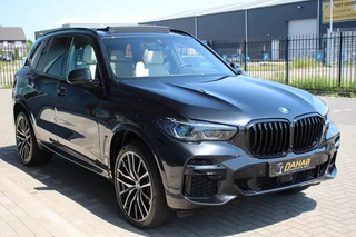 BMW X5 BMW X5 xDrive45e High Executive M-Sport | Pano | Luchtvering | 360 Camera | Trekhaak | Laser | ACC - afbeelding nr 9
