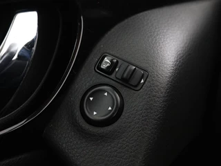 Nissan QASHQAI Nissan Qashqai 1.2 Acenta | Stoelverwarming | Trekhaak | Camera |  Navigatie | Climate control | Cruise control | Bluetooth - afbeelding nr 15