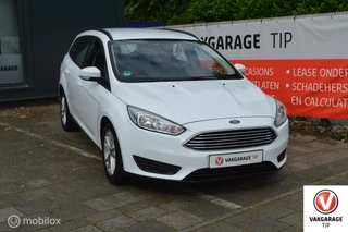 Ford Focus - 185372631-0