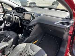 Peugeot 208 Peugeot 208 1.2 PureT. Première 110PK 1eEIG DEALER PANO NAP - afbeelding nr 18