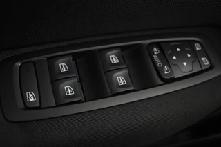 Renault Mégane Renault Mégane 1.2 TCe Zen | Trekhaak | Navigatie | Parkeerhulp |  Climate control | Cruise control | Bluetooth | DAB | Regen-/lichtsensor - afbeelding nr 23