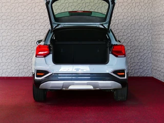 Audi Q2 Audi Q2 ✅2025✅35 TFSI ✅FACELIFT✅ S EDITION 150PK VIR.COCKPIT ELEK.KLEP TOUCHSCREEN CARPLAY NAVI CAMERA MATRIX LED STOELVERW. PDC KEYLESS 2025 