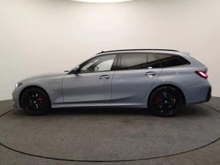BMW 3 Serie BMW 3 Serie Touring 330e M-Sport Wegklapbare trekhaak, Panoramadak, ACC - afbeelding nr 2