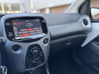 Toyota Aygo Toyota Aygo Automaat 1.0 VVT-i x-play - afbeelding nr 15
