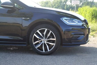 Volkswagen Golf Volkswagen Golf Variant 1.5 TSI Highline / R Line / 150PK / BTW Auto / DSG / ACC / StoelVW / 100% Onderhoud / Trekhaak - afbeelding nr 35