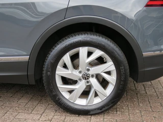 Volkswagen Tiguan Volkswagen Tiguan 1.5 TSI 150pk DSG-aut. MOVE / Camera / Stoelverw. / Wegklap.haak / Navi / 18 Inch / BOVAG garantie - afbeelding nr 17