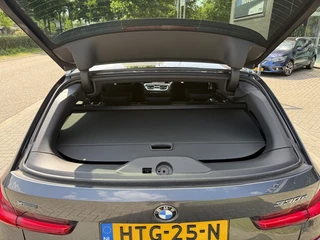 BMW 3 Serie BMW 3 Serie Touring 330e xDrive M-Sport | Pilot assist | Pano | H&K | Laser | Leer | - afbeelding nr 17