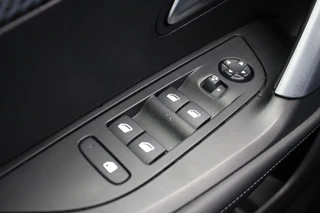 Peugeot e-2008 Peugeot e-2008 EV Allure 50 kWh - Digital Cockpit, Carpla, SOH 88% - afbeelding nr 31