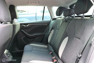 Škoda Kamiq Skoda Kamiq 1.0 TSI Sport / Navi / Virtual / Carplay - afbeelding nr 9