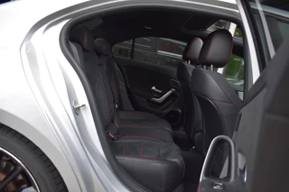 Mercedes-Benz A-Klasse Mercedes-Benz A-klasse 250 4MATIC AMG Pano 360 Lane ACC BM Ambiance - afbeelding nr 32