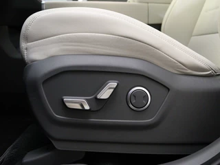 Hyundai Santa Fe Hyundai Santa Fe 1.6 T-GDI PHEV Premium | 7 pers. | Demo | Beige Leder | - afbeelding nr 31