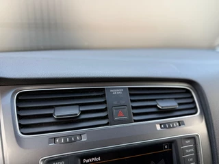 Volkswagen Golf Volkswagen Golf 1.4 TSI ACT Connected Series - afbeelding nr 40