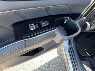 Kia Sorento Kia Sorento 1.6T 267pk PHEV 4WD Automaat ExlusiveLine 7pers.Panorama dak  , Trekhaak afneembaar , 55 km volledig elektrisch rijden , hierna hybride aandrijving  ,  Stoel & Stuur Verwarming, Autonoom parkeren , 3600o camera , Keyless - afbeelding nr 32