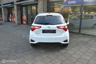 Toyota Yaris Toyota Yaris 1.0 VVT-i Comfort|72.782km|Laneassist|2020 - afbeelding nr 10