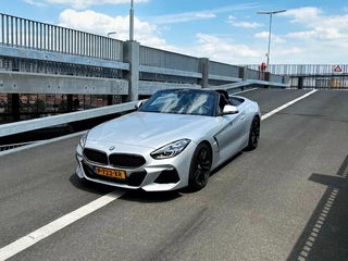 BMW Z4 M40i Keyless, Alcantara, Harman Kardon, Full Option, Launch Edition