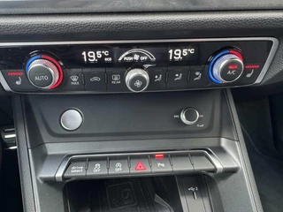 Audi Q3 Audi Q3 35 TFSI 150pk 2 x S Line S-Tronic Dynamic Light LED Keyless Sfeerverlichting CarPlay Leder Stlvw - afbeelding nr 19