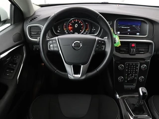 Volvo V40 Volvo V40 2.0 T2 Nordic+ | Stoelverwarming | Trekhaak |  Standkachel | Navigatie | Full LED | Verwarmde voorruit | Bluetooth | Climate control - afbeelding nr 3