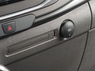 Ford Transit Ford Transit 310 105PK L3H2 Trend Navigatie Airco Parkeersensoren Bluetooth 3Zits Trekhaak Camera - afbeelding nr 30