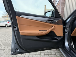 BMW 5 Serie BLUESTONE-METALLIC MET COGNAC LEER/PANO/ACC/CAMERA/STANDKACHEL/SFEER/DAB/CARPLAY/SHADOW-LINE/M-AERODYNAMIC - afbeelding nr 51