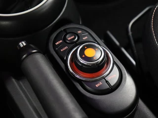 MINI Cooper MINI Cooper Mini 1.5 Salt Business [PDC ACHTER, NAVIGATIE, BLUETOOTH, CRUISE CONTROL, AIRCO, NIEUWSTAAT] - afbeelding nr 18