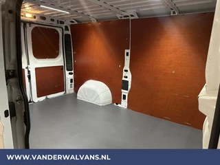 Peugeot Boxer imperiaal, 2500kg trekhaak, parkeersensoren, bijrijdersbank, trap - afbeelding nr 9
