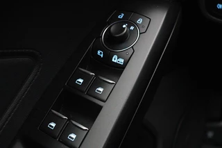 Ford Focus Ford Focus 1.0 EcoBoost ST Line X | Stoel & stuurverwarming |  Trekhaak | Adaptive cruise | Full LED | Carplay | Navigatie | Keyless - afbeelding nr 16