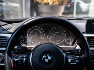 BMW 3 Serie BMW 3-serie 330e Centennial High Executive|PANO|M-SPORT|18'' - afbeelding nr 26