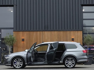 Volkswagen Passat Volkswagen Passat Variant TSI GTE 218PK DSG / Highline / R-Line / LED - afbeelding nr 8