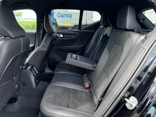 Volvo XC40 Volvo XC40 T4 Plug-In Hybrid R-Design | Trekhaak | Keyless Entry | Park. Camera | Stoelverwarming | Voorruitverwarming | - afbeelding nr 13