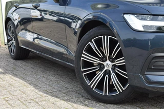 Volvo V60 Volvo V60 2.0 T5 Momentum | Leder | ACC | 18