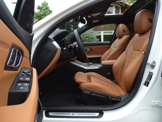 BMW 3 Serie BMW 3 Serie 330i 258PK High Ex. M-Sport / M-Perf. 2019 / LED / *NAP* - afbeelding nr 12
