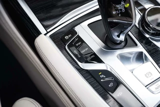 BMW 7 Serie BMW 7-serie 750i xDrive M Sport B&W Massage 360c 21'' Laser - afbeelding nr 37