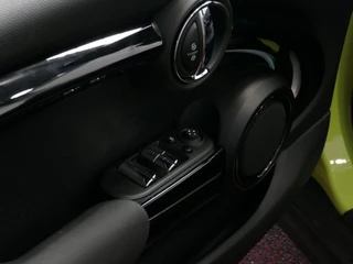 MINI Cooper S Cabrio MINI Cooper S Cabrio Mini 2.0 180PK ESSENTIAL BLACK PACK LEER CARPLAY LED STOELVERW. 09/2023 - afbeelding nr 21