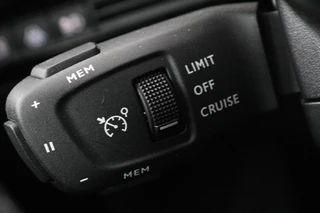 Peugeot 508 Peugeot 508 1.6 HYbrid Allure | Stoelverwarming | Carplay | Camera | Trekhaak | Navigatie | Climate control | Half leder | Cruise control | PHEV - afbeelding nr 14