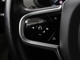 Volvo V90 Volvo V90 2.0 T8 AWD R-Design | Panoramadak | Head-Up | Trekhaak | Stoel & stuurverwarming | Leder | 360 camera | Luchtvering | Harman/Kardon | Adaptive cruise | Achterbankverwarming - afbeelding nr 16