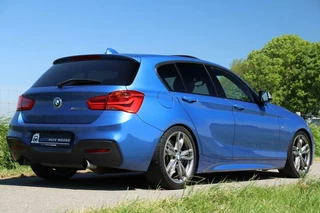 BMW 1 Serie BMW 1-serie M140i LCI / VOL! / RWD / Camera / H&K / Pano / 18