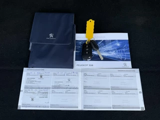 Peugeot 308 Peugeot 308 SW 1.2 PureTech Blue Lease Executive 2e Eigenaar,Pano,110pk,Navi,Dealer Onderhouden,Clima,Cruise,Pdc V+A,Lm velgen,Apk tot 12-2025 - afbeelding nr 24
