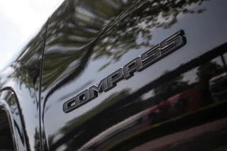 Jeep Compass Jeep Compass 4xe 240 Plug-in Hybrid Electric S - All-in rijklrprs | Navi | Stoelvent. | Camera - afbeelding nr 37