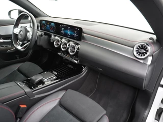 Mercedes-Benz CLA Mercedes-Benz CLA 200 AMG Shooting Brake // Panoramadak // Memory // Keyless // Carplay // Nightpakket // MultiBeam - afbeelding nr 43